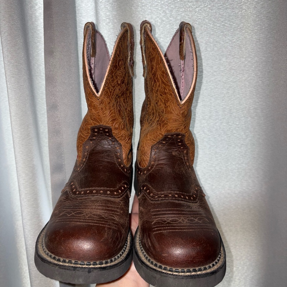 Justin Boots Brown and Tan Western Boots